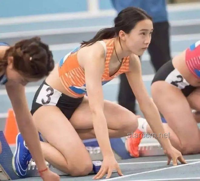 陈妤颉亚锦赛女子200米夺冠：中国田径新星的崛起与行业透视